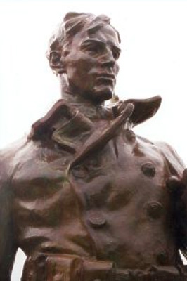 clos-up of the Word War I Monument
